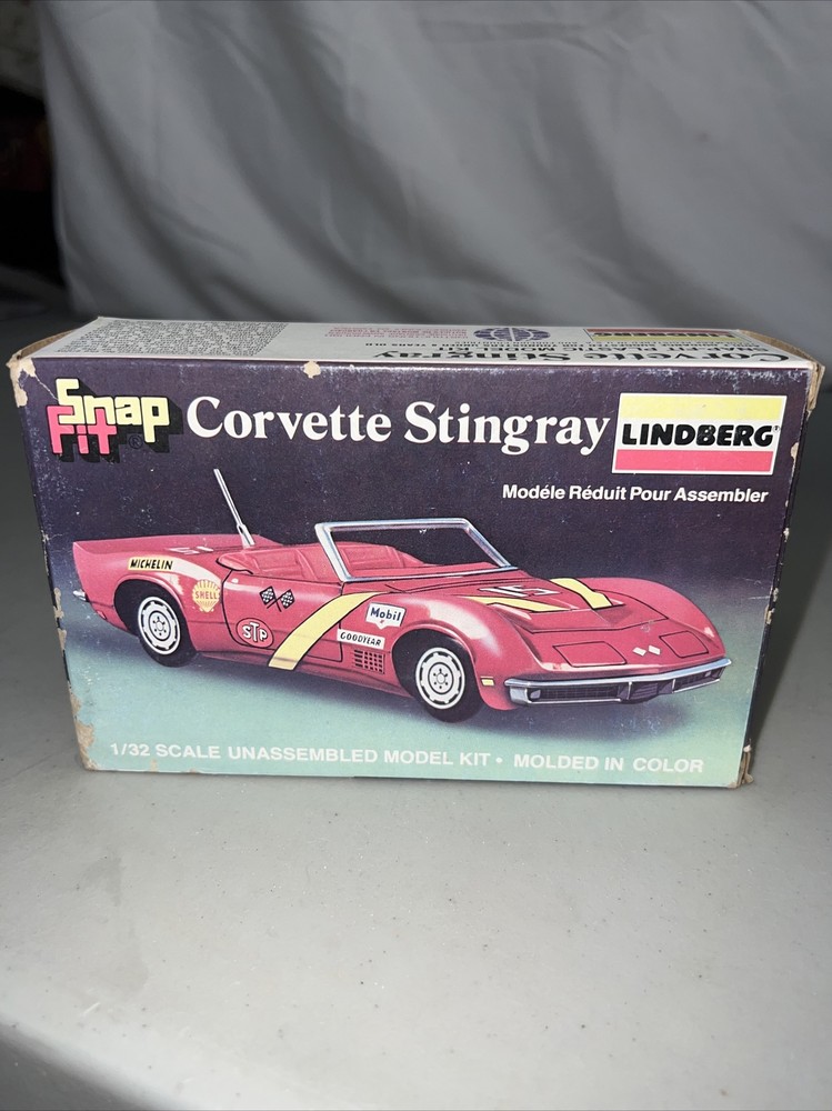 LINDBERG 1981 SNAP FIT CORVETTE STINGRAY 1/32 Pace Car Series Mispacked Error
