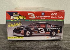 Dale Earnhardt #3 GM Goodwrench RCR Monte Carlo Revell/Monogram SnapTite Model