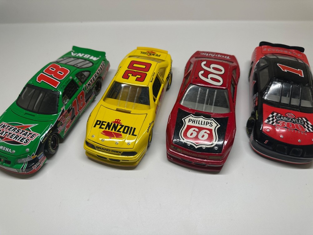 NASCAR Diecast 1/24 Pontiac Grand Prix model cars Action&Revell