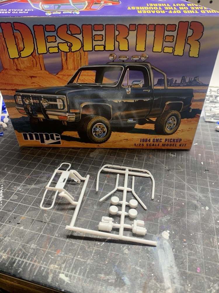 mpc 1984 gmc pickup model kit 1:25 toll bar, brush guard winch parts only.