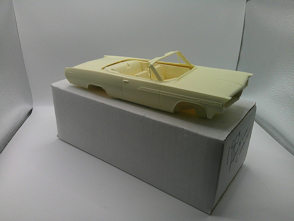 Modelhaus BRAND NEW Discontinued Resin 1963 Pontiac Bonneville Convertible
