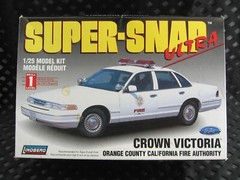 1997 Lindberg Super-Snap 72715 CROWN VICTORIA ORANGE CO. CA FIRE AUTH. 1:25 NIB