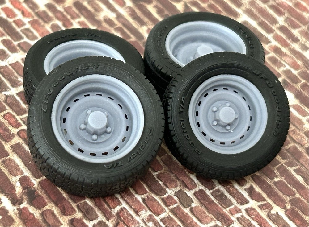 1/24 Scale: 17-inch “Chevy Truck Rally” wheels W/ Wide Rear Tires . Resin