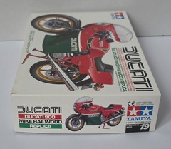 Tamiya 1:12 Scale Ducatil 900 Mike Hailwood Replica Model Kit 14019