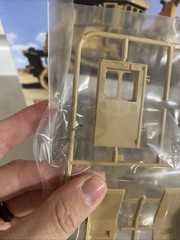 Meng SS-002 Model 1/35 Isreali D9R Doobi Armored bulldozer Model Kit New-Open Bo
