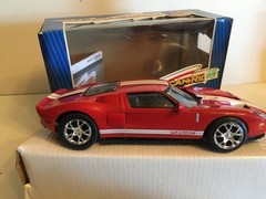 Polar Lights 2005 Ford GT Red 1/25 Model Kit built body seperating