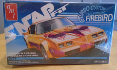 AMT #1211 1/25 SCALE SNAP FIT 1979 PONTIAC FIREBIRD NEW IN DAMAGED BOX