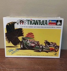 Monogram Trantula Wild Fuel Drag Coupe Digger 1/24 Scale Kit 2010 85-4298 SEALED