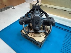 BMW – Ural Boxer Engine replica 1:6 or 1:12 scale with/wo wood stand assembled
