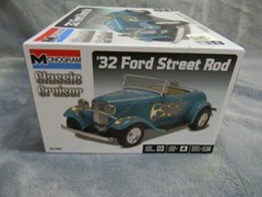 1/24 SCALE 1932 FORD STREET ROD CLASSIC CRUISER MONOGRAM WHITE MODEL KIT-MIB