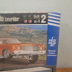 AMT Ertl 8271 1/25 Scale ’70 Chevy Monte Carlo Lowrider Kit W/ Display Case