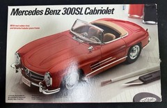 Italeri Testors Mercedes Benz 300SL Cabriolet 1:24 Plastic Model N.O.B. 229