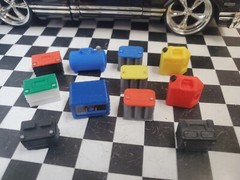 Battery Charger Shelf Gas Can Air Tank 1/24 1/25 Scale Garage Blue Red Top Green