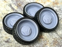 1/24 Scale: 24-Inch “Smoothies W/ ‘65 Chevy C10 Caps” Wheels And Tires; Resin