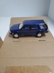 1995 Chevrolet Blazer Radar Blue Metallic dealer promo 1/25 AMT Ertl