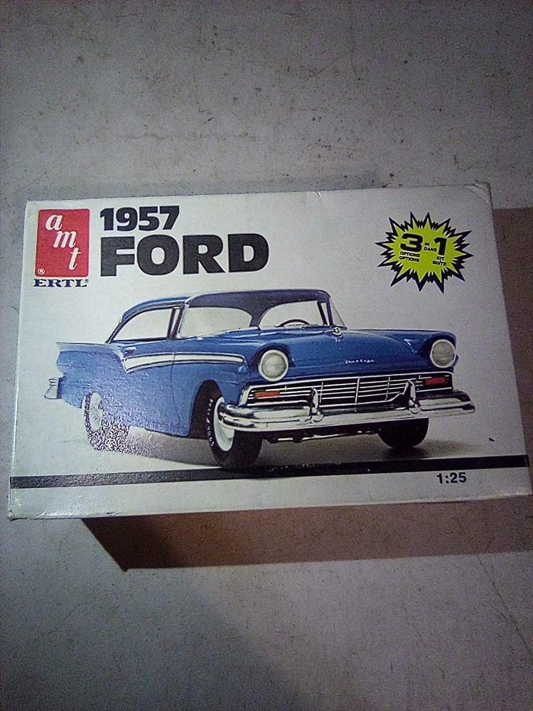 A10A 1957 Ford ERTL 1/25 Model Kit #6584 3 in 1 Missing Decals