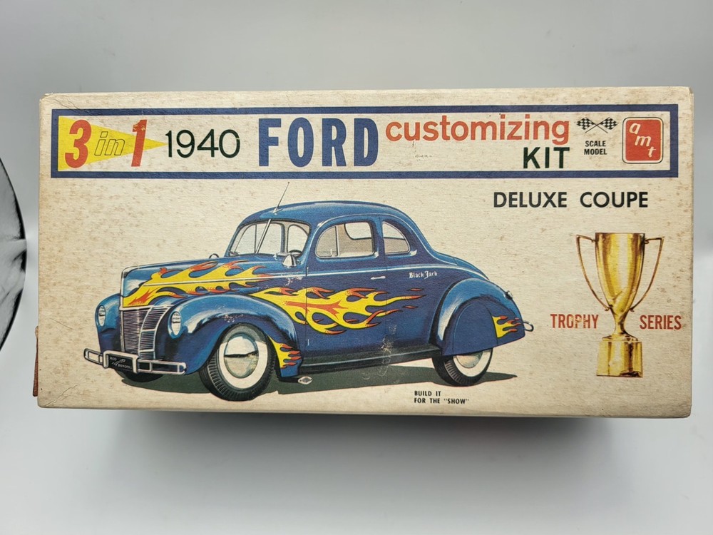 Vintage AMT Ford 1940 Ford Deluxe Coupe 3 in 1 customizing kit UNBUILT IN BOX