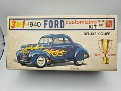 Vintage AMT Ford 1940 Ford Deluxe Coupe 3 in 1 customizing kit UNBUILT IN BOX