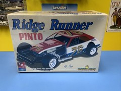 AMT ERTL Model King Ridge Runner Pinto Model Car Kit Released in 2004 New