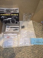 Vintage Sealed Parts Bags Revell 1985 Oldsmobile 442/FE3-X 1:25 Car Model Kit