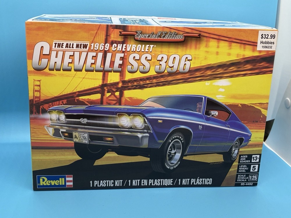 Revell 1969 Chevy Chevelle SS 396 1/25 Model Kit 85-4492 Open Box ‘20 Special Ed