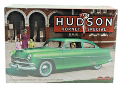 1954 Hudson Hornet Special 1:25 scale Plastic Model Kit Green