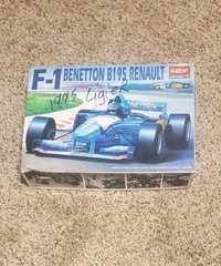 Academy F-1 Benetton B195 1:20 Formula One Renault Race Car Model Unassembled