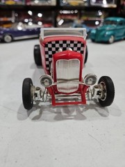 1:18 Chopped 32 Roadster – Missing top – NO BOX – FREE SHIPPING INCLUDED