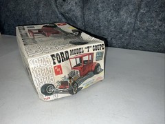 AMT Street Rods 1925 Ford Model T Coupe 1/25 Scale 1973 Model Kit