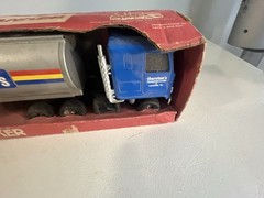 Ertl Thortons Semi Tanker Trailer 1:25 Scale