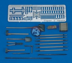 Royal Model 1/35 German Tiger I Tank Tools and Holders Set WWII [Resin + PE] 455