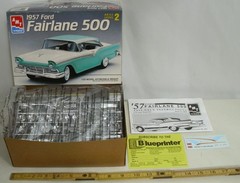 AMT 1957 FORD FAIRLANE 500 1:25 CAR MODEL KIT BOXED 8028 UNTOUCHED