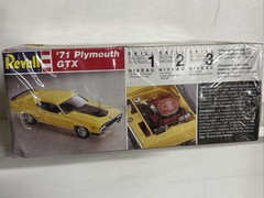 Revell 1971 ’71 Plymouth GTX Vintage 1995 1/24 Model Kit NEW SEALED #7608