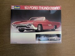 REVELL 63 FORD Thunderbird 1:32 SCALE and Monogram 56′ T-Bird