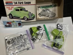 1973 Monogram ‘34 Ford Coupe 1:24 Scale Model Kit 8281-0270