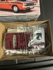 1999 Revell Monogram ’70 Dodge Challenger 2 ‘n 1 # 85-2596