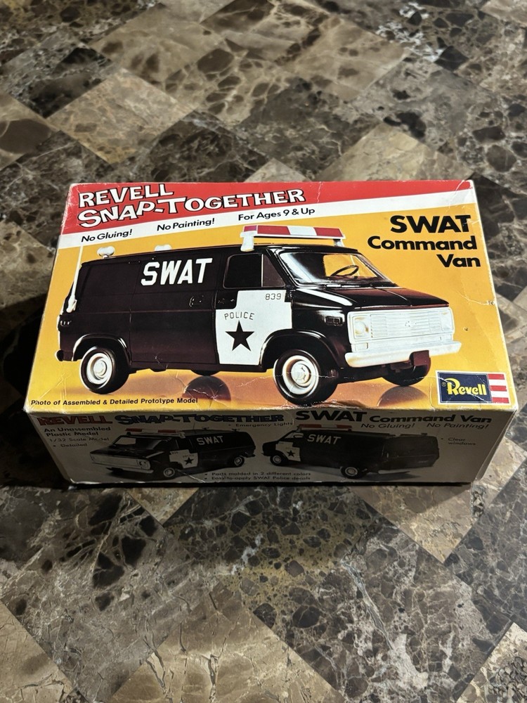 Rare Revell Snap Together Custom SWAT Van H-1121 Model Kit Unused