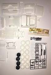 RARE AMT 1970 CHEVROLET FLEETSIDE CHEVY BEAST Of BAJA UNBUILT Model kit Y733