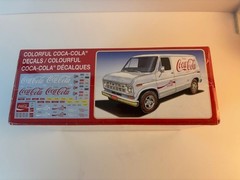 AMT ’77 Ford Coca-Cola Delivery Van W/Coke Accessories 1/25 !!Factory Sealed!!