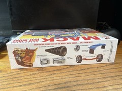 1/25 MPC Mack DM800 Semi Tractor Cab – Plastic Model Truck Vehicle Kit NIB
