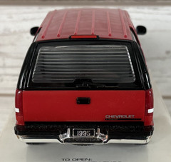 AMT/ERTL 1995 CHEVROLET TAHOE VICTORY RED DEALER PROMO MODEL #8946EO