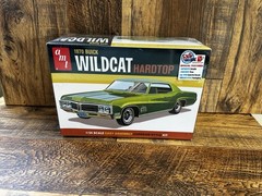 AMT 1970 BUICK WILDCAT MODEL CAR KIT SEALED 1/25