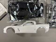 Revell 1/25 scale 2 kit Corvette lot – 2006 Z06 & 1997 Corvette Coupe, Complete