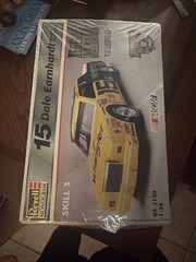NIB 1998 DALE EARNHARDT WRANGLER #15 THUNDERBIRD 1/24 REVELL MODEL KIT #85-3150