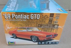 Revell ’69 Pontiac GTO 2’n 1 Factory Sealed Box 1:24 Scale Model Kit 14530
