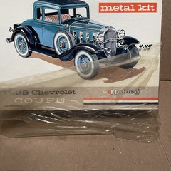 1972 Hubley Classic Model Car Metal Kit 1/20 Scale 1932 Chevrolet Coupe #4869