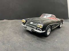 C3 1960? Chevy Corvette built car model 1/25 McM vintage