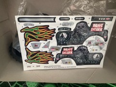 Revell SnapTite Grave Digger Monster Truck Model 1998 Opened New