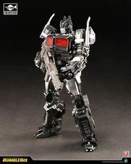 Trumpeter & Transformers 08205 Dark Optimus Prime SPECIAL LIMITED EDITION Model
