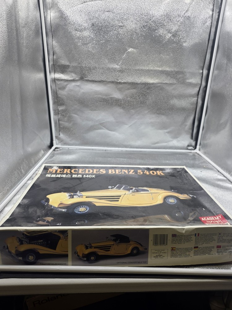 Academy Mercedes Benz 540K Model Classic Car Kit 1:16 Scale